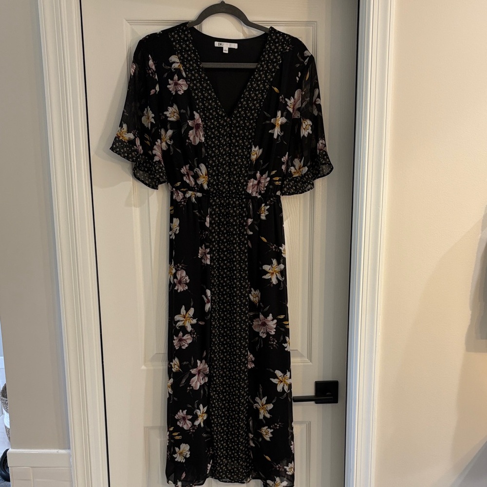 DR2 Black Floral Midi Dress